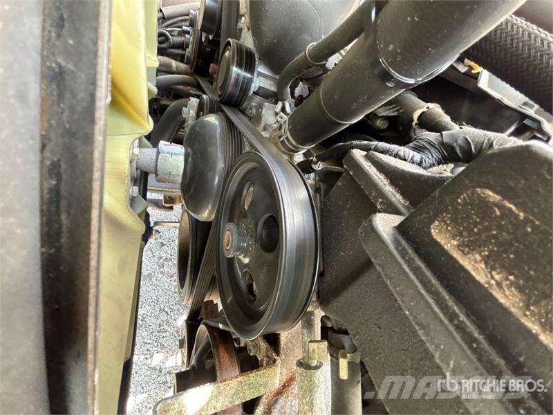 Isuzu NPR Caminhões com temperatura controlada