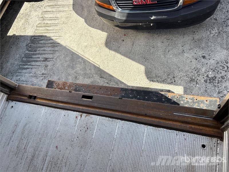 Isuzu NPR Caminhões com temperatura controlada