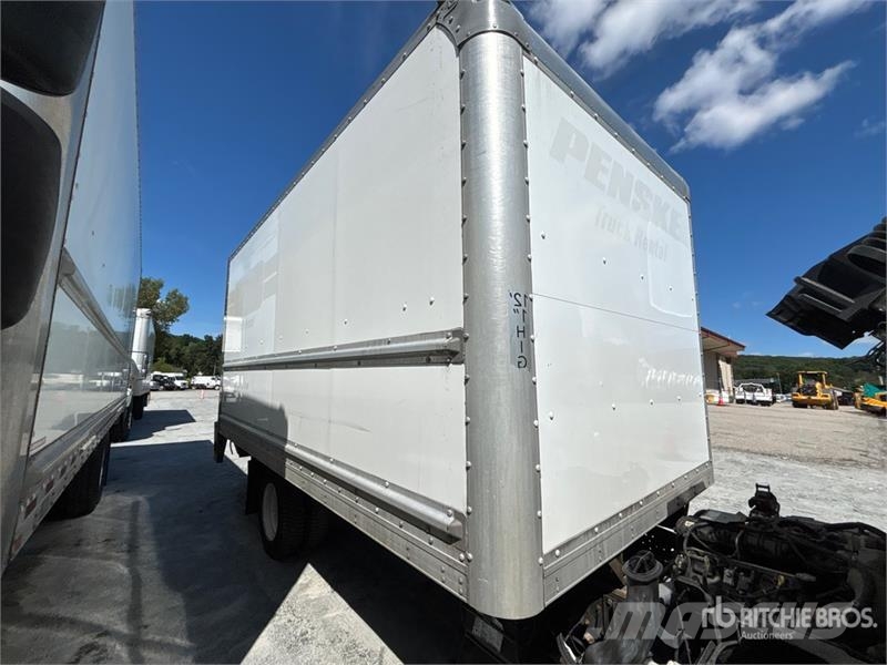 Isuzu NPR Box trucks