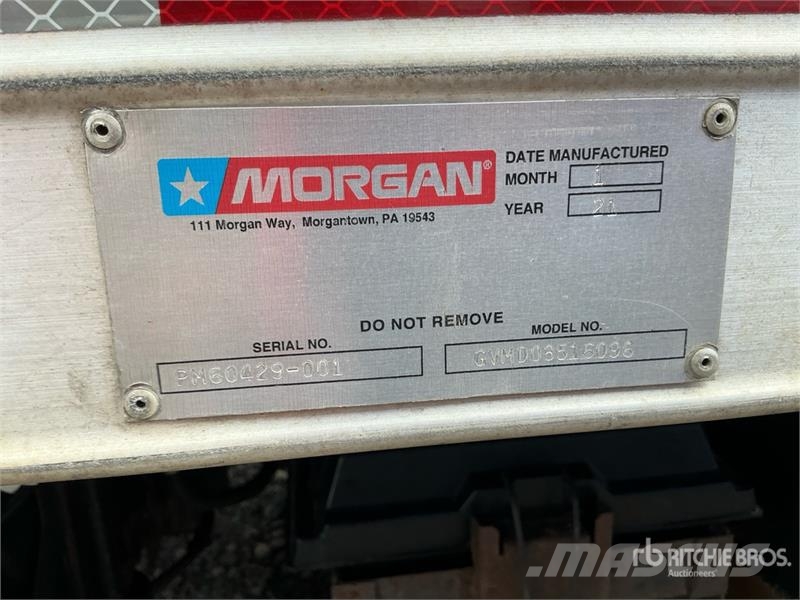 Isuzu NPR Camiones caja cerrada