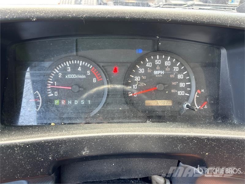 Isuzu NPR Caminhões com temperatura controlada