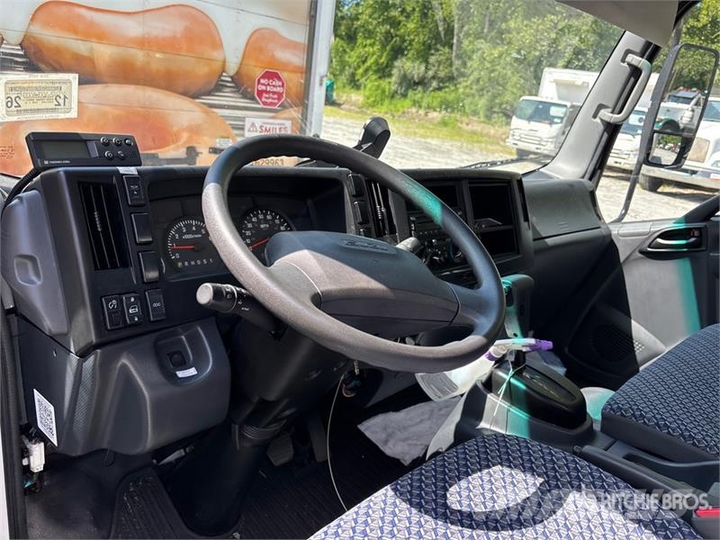 Isuzu NPR Caminhões com temperatura controlada