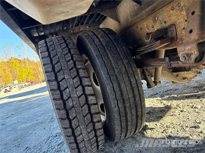 Isuzu NPR Otros camiones