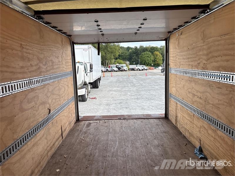 Isuzu NPR Camion cassonati