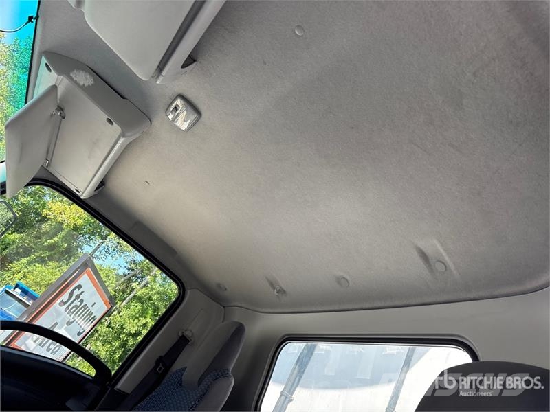 Isuzu NPR Caminhões com temperatura controlada