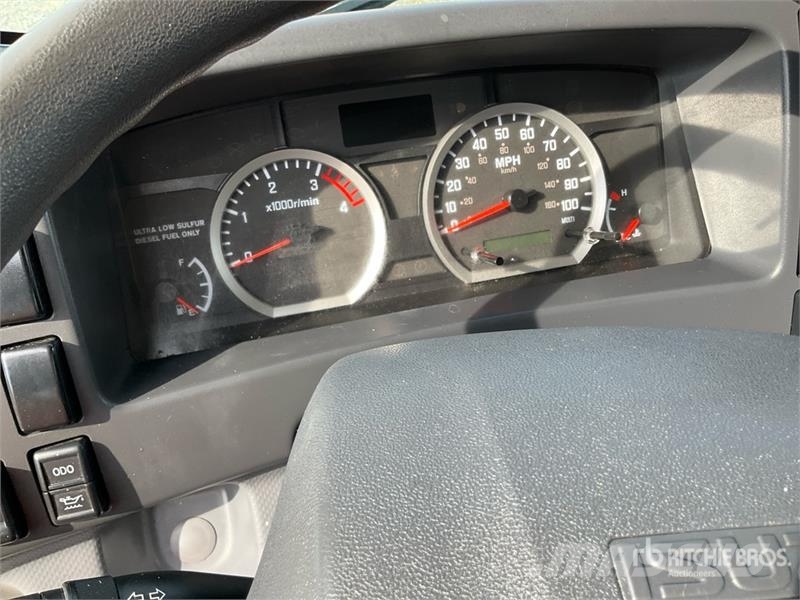 Isuzu NPR Camion a temperatura controllata