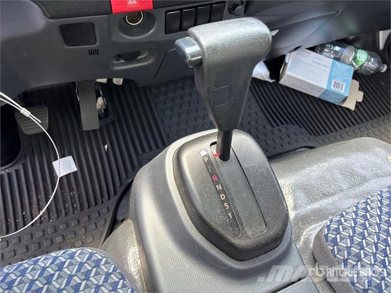 Isuzu NPR Caminhões com temperatura controlada