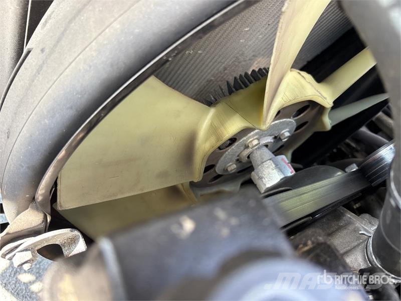 Isuzu NPR Caminhões com temperatura controlada