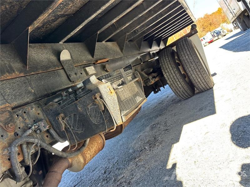 Isuzu NPR Tippbilar