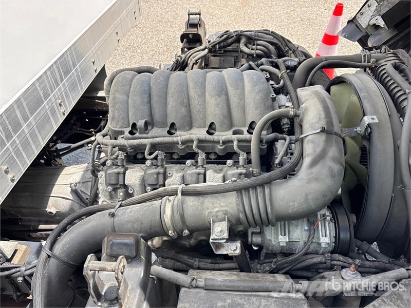 Isuzu NPR Caminhões com temperatura controlada