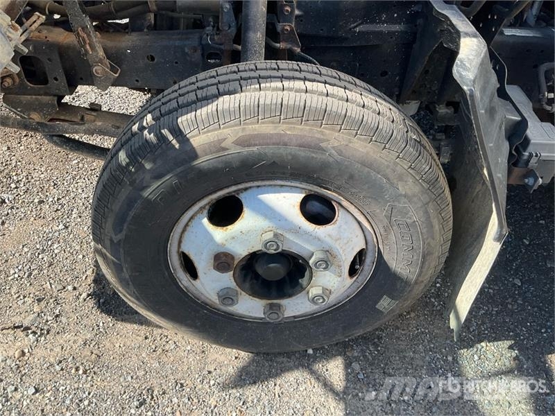 Isuzu NPR Kamioni sa otvorenim sandukom