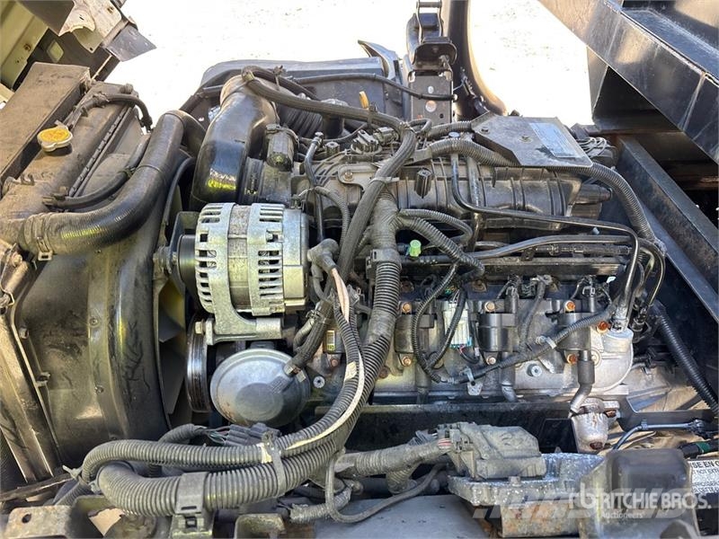 Isuzu NPR Tippbilar