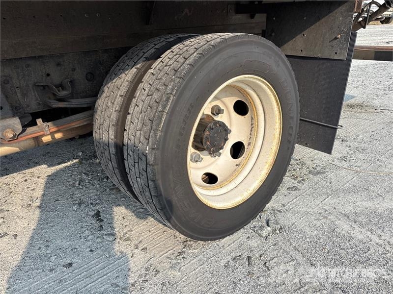Isuzu NPR شاحنات بدرجة حرارة قابلة للضبط