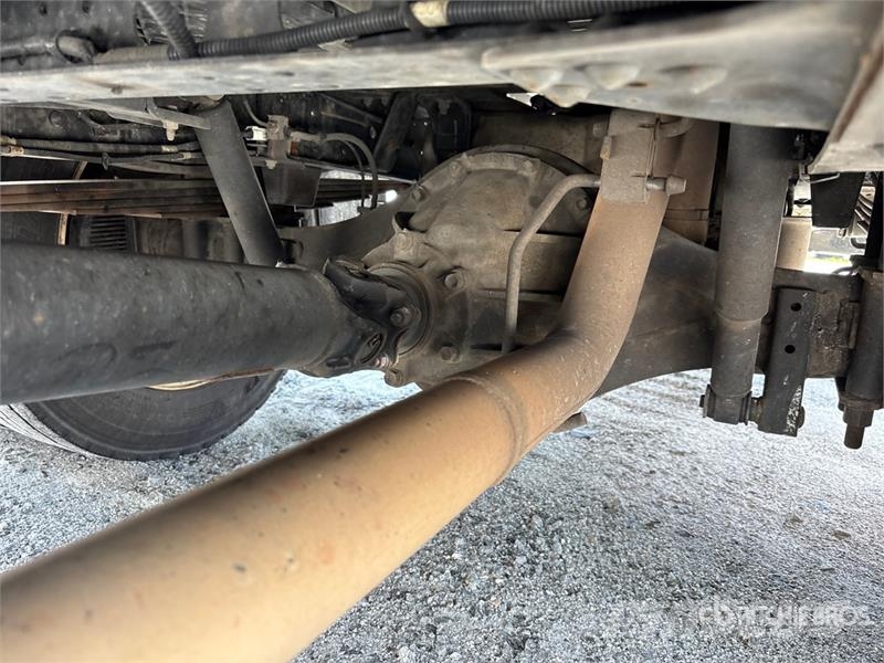 Isuzu NPR Caminhões com temperatura controlada