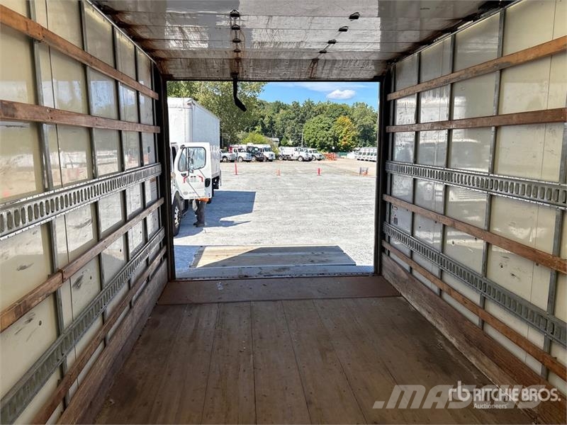 Isuzu NPR Box trucks