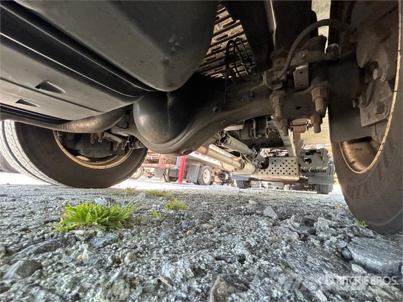 Isuzu NPR Caminhões com temperatura controlada