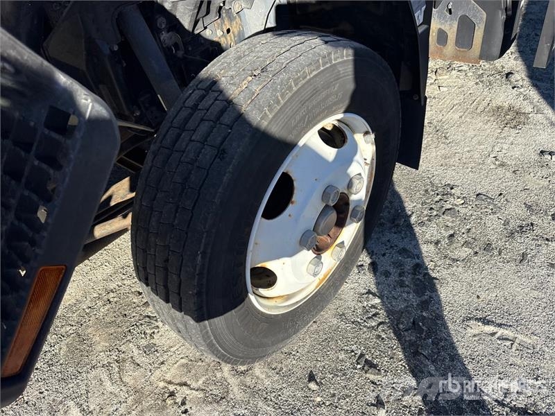 Isuzu NPR Otros camiones