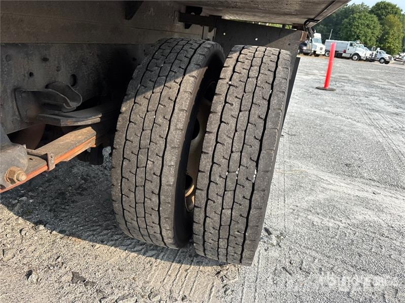 Isuzu NPR شاحنات بدرجة حرارة قابلة للضبط