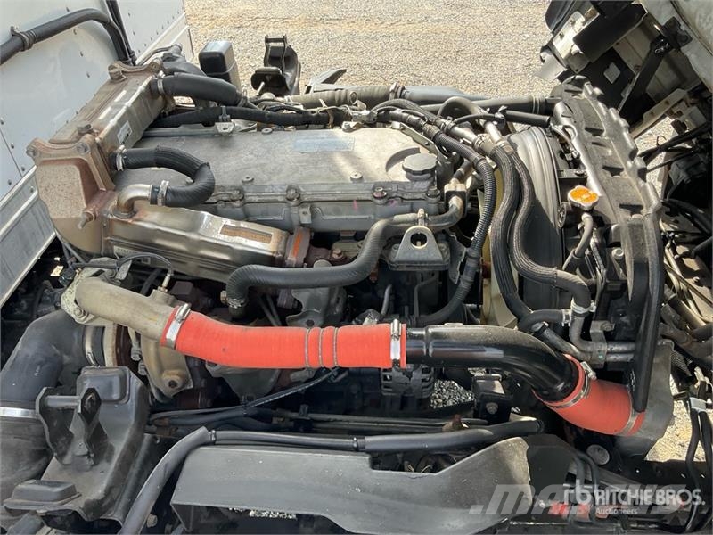 Isuzu NPR Camion a temperatura controllata