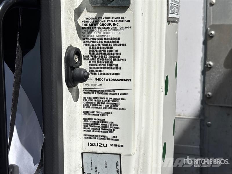 Isuzu NPR Caminhões com temperatura controlada