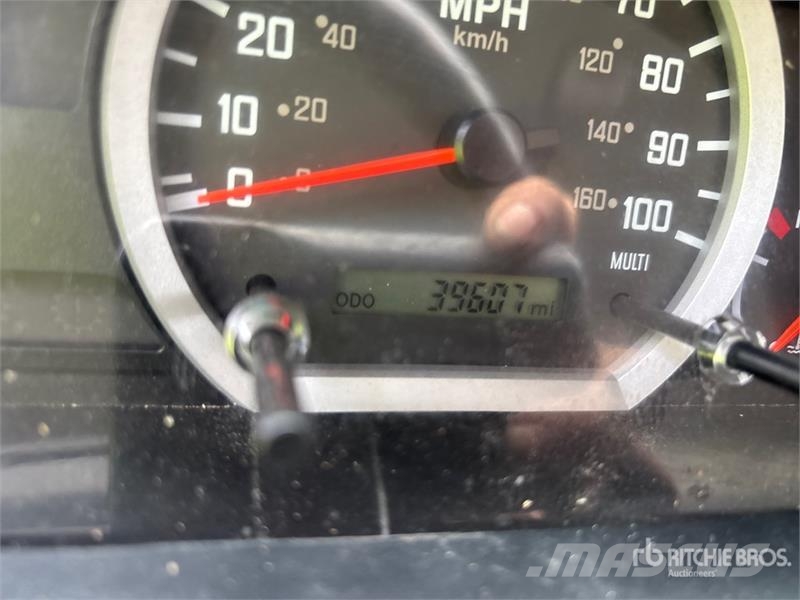 Isuzu NPR Sklápače