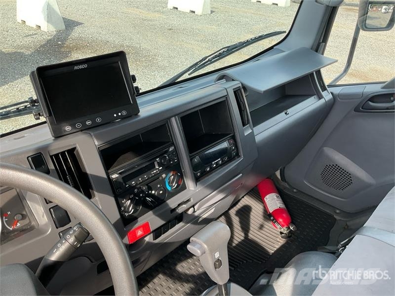 Isuzu NPR Camion a temperatura controllata