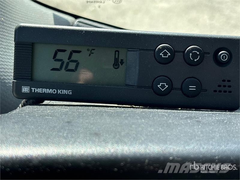 Isuzu NPR Caminhões com temperatura controlada