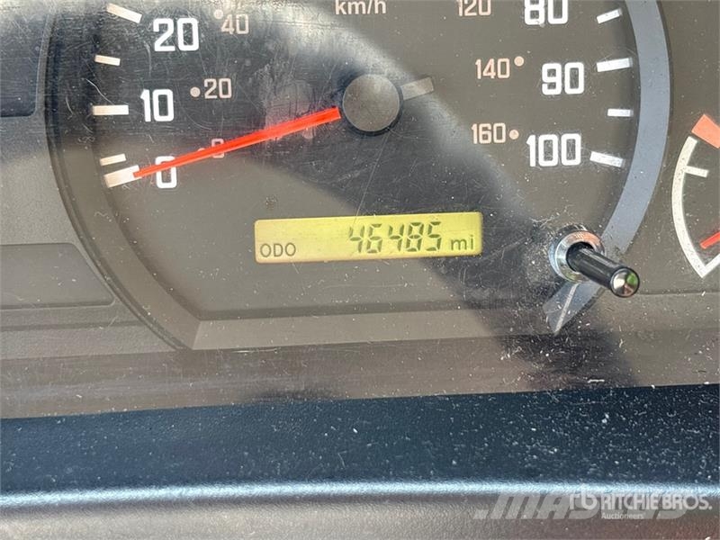 Isuzu NPR Caminhões com temperatura controlada