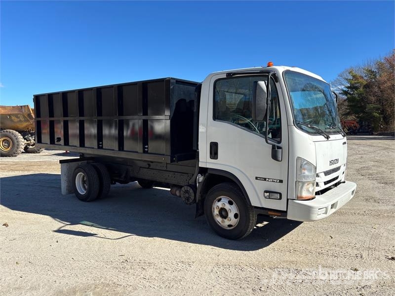 Isuzu NPR Tippbilar