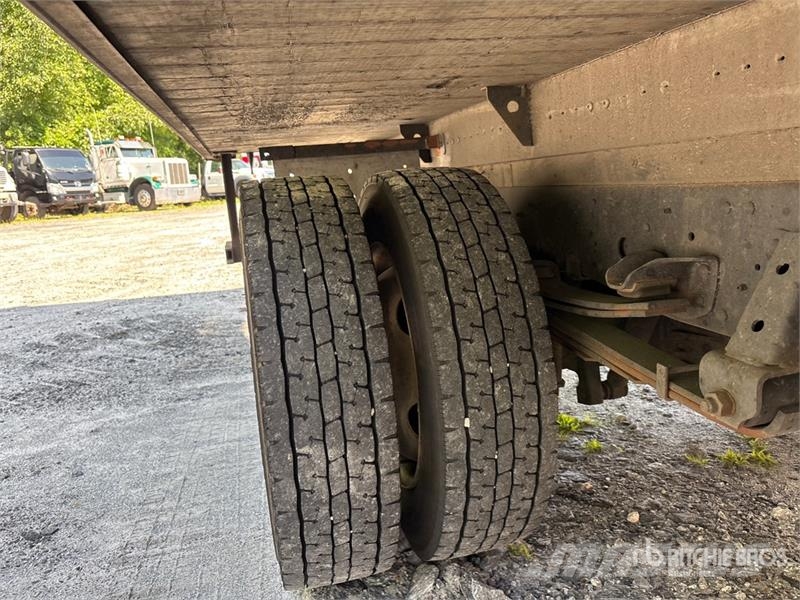 Isuzu NPR Caminhões com temperatura controlada