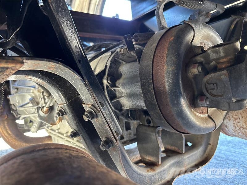 Isuzu NPR Tippbilar