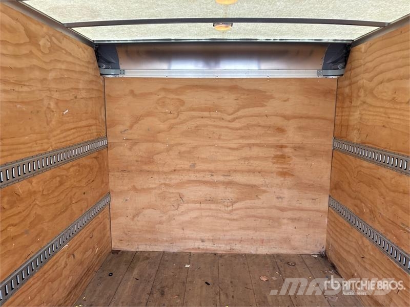 Isuzu NPR Camion cassonati