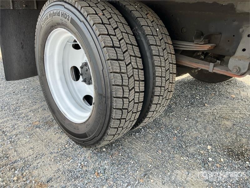 Isuzu NPR Camion a temperatura controllata