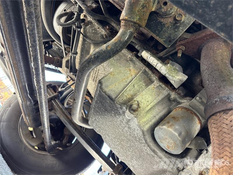 Isuzu NPR Tippbilar