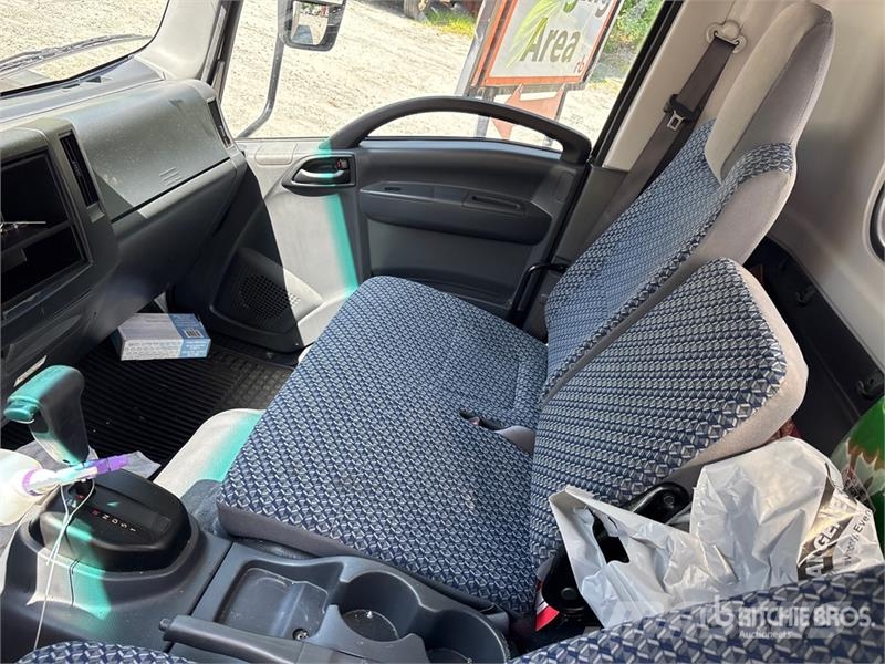 Isuzu NPR Caminhões com temperatura controlada