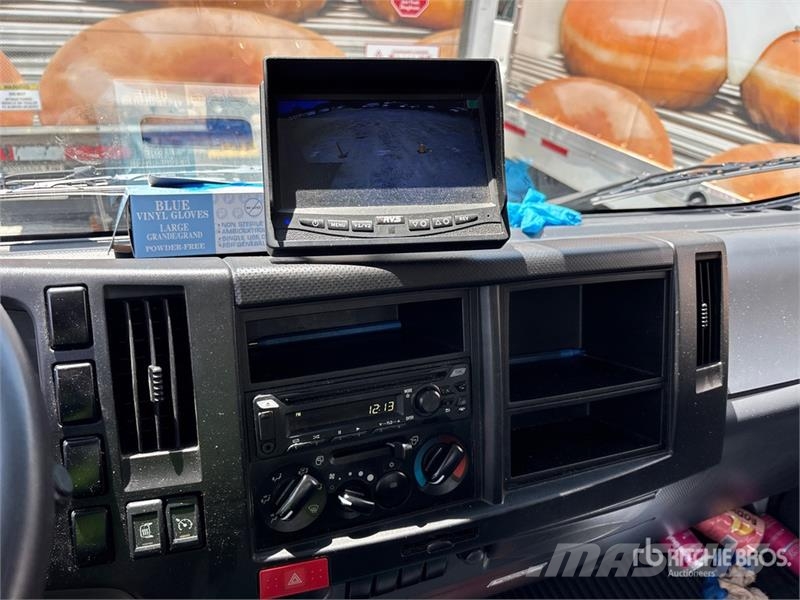 Isuzu NPR Caminhões com temperatura controlada