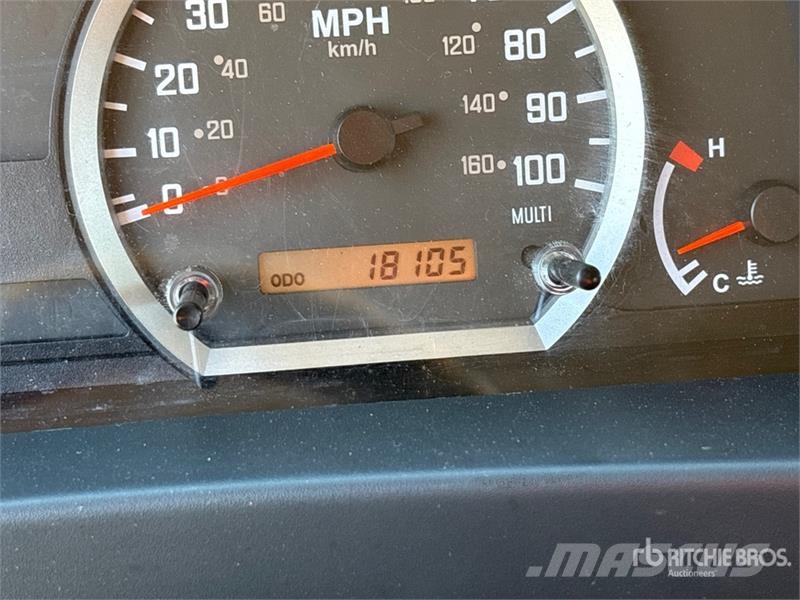 Isuzu NPR Otros camiones
