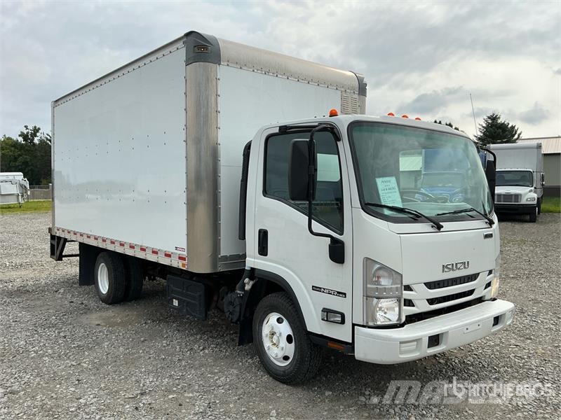 Isuzu NPR Camiones caja cerrada