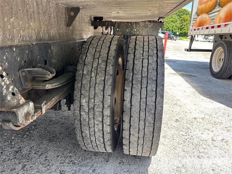 Isuzu NPR Caminhões com temperatura controlada