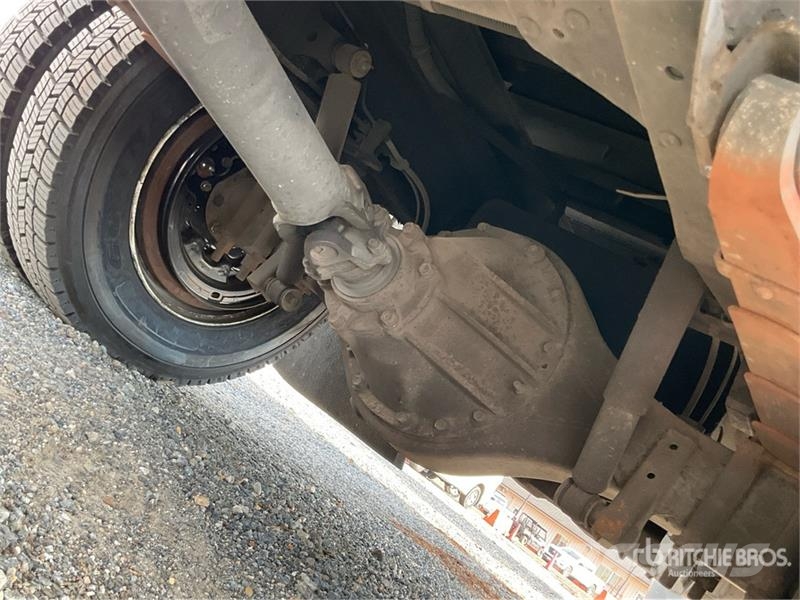 Isuzu NPR Camion a temperatura controllata
