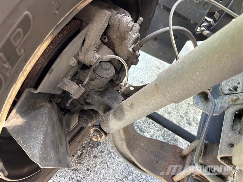 Isuzu NPR Caminhões com temperatura controlada