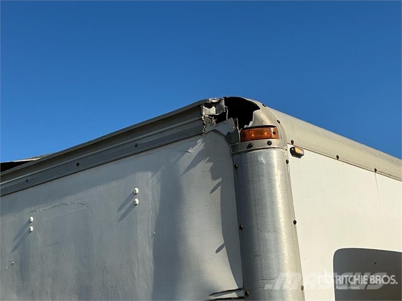 Isuzu NPR Skapbiler