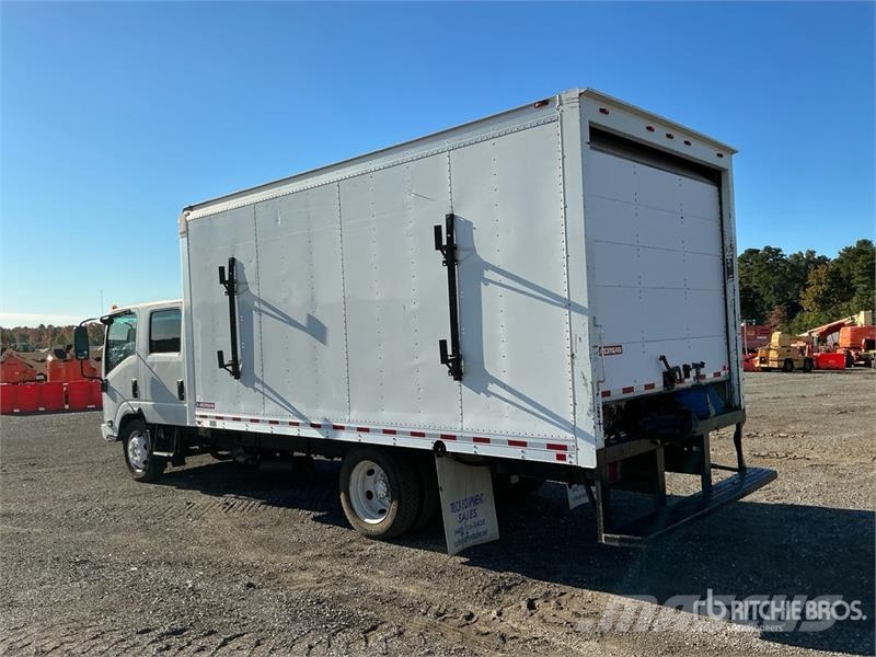 Isuzu NPR 貨箱式卡車