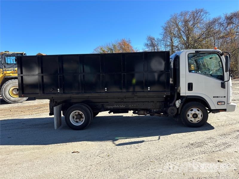 Isuzu NPR Tippbilar