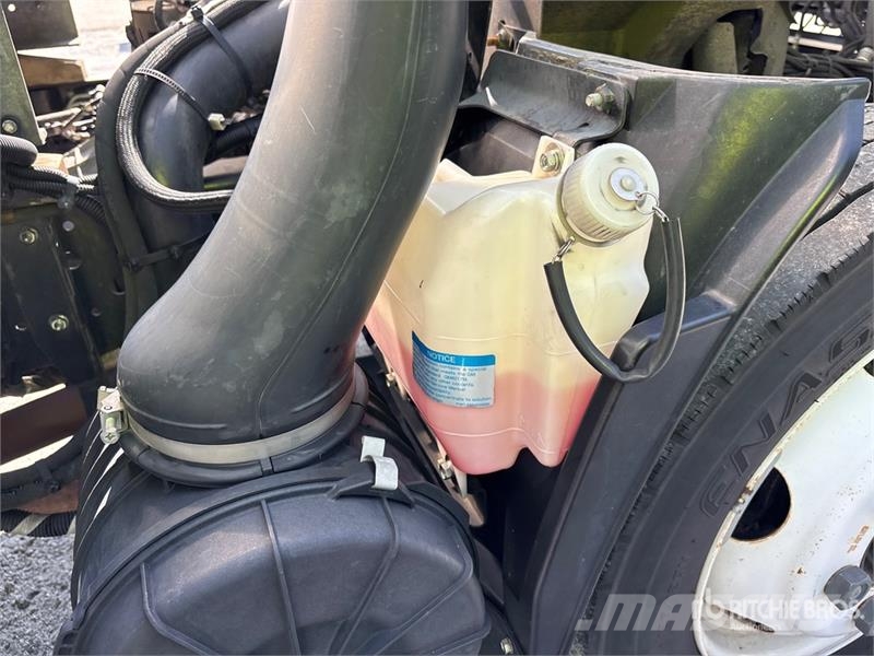 Isuzu NPR Caminhões com temperatura controlada