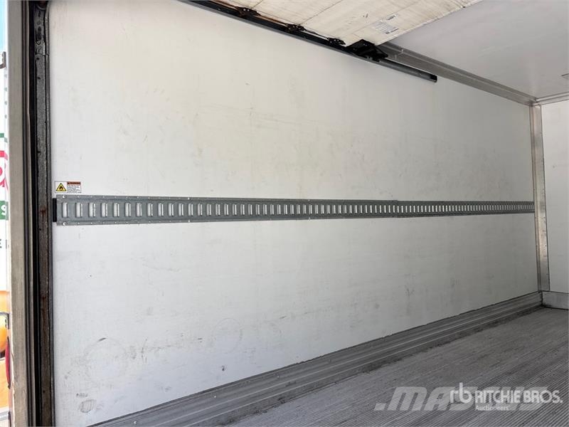 Isuzu NPR Caminhões com temperatura controlada