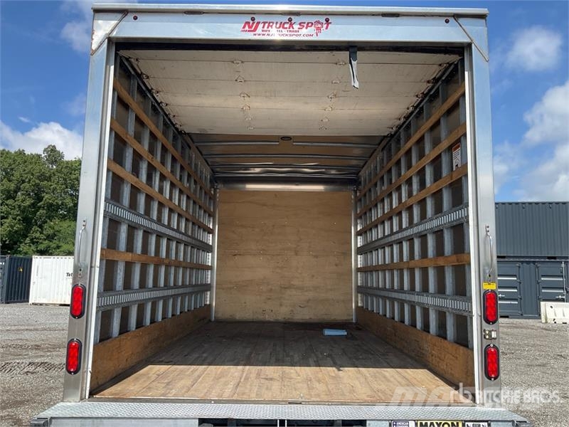 Isuzu NPR-XD 4x2 Van Truck 탑차 트럭