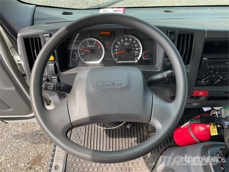 Isuzu NPR-XD 4x2 Van Truck 탑차 트럭