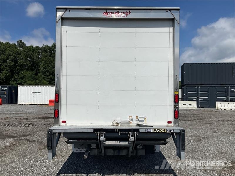 Isuzu NPR-XD 4x2 Van Truck 탑차 트럭