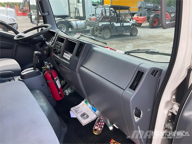 Isuzu NPR-XD 4x2 Van Truck 탑차 트럭